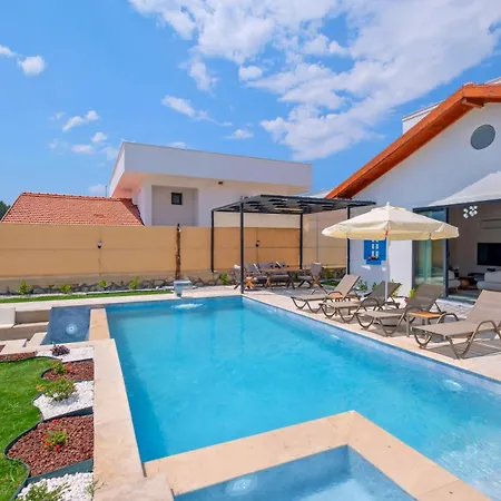 Ader Doga Villalari 7 Villa *