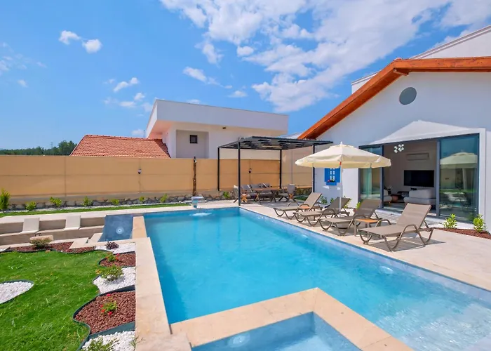 Ader Doga Villalari 7 别墅 *